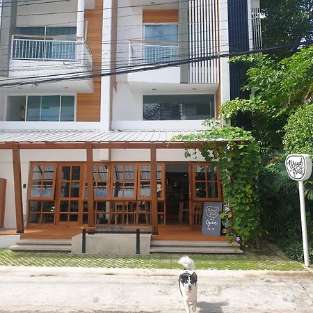 Breadfruit Hostel Чиангмай Екстериор снимка