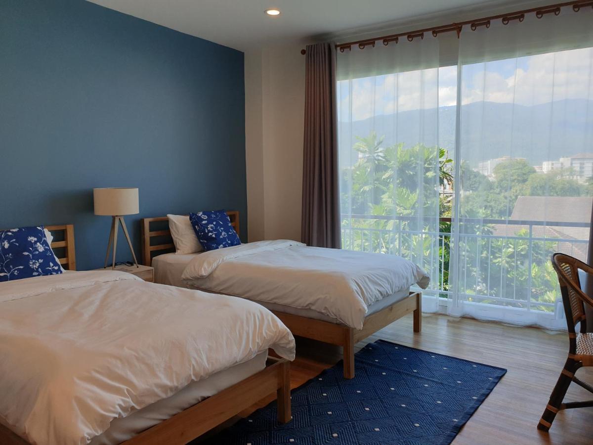 Breadfruit Hostel Чиангмай Екстериор снимка